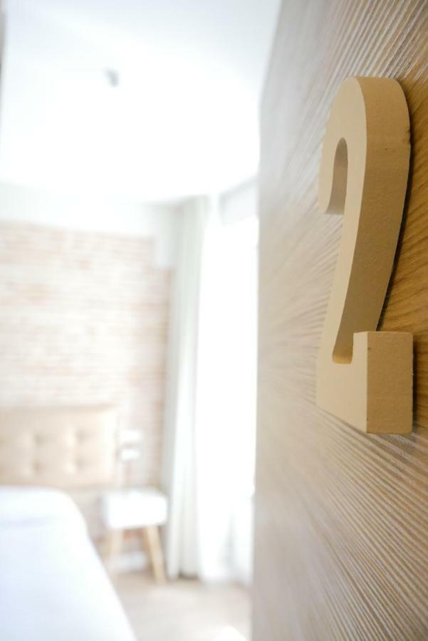 Art Burgos Hotel ภายนอก รูปภาพ
