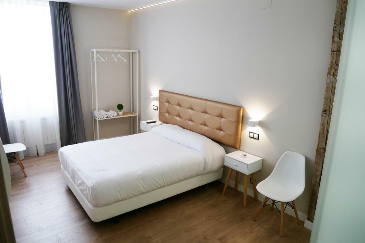 Art Burgos Hotel ภายนอก รูปภาพ