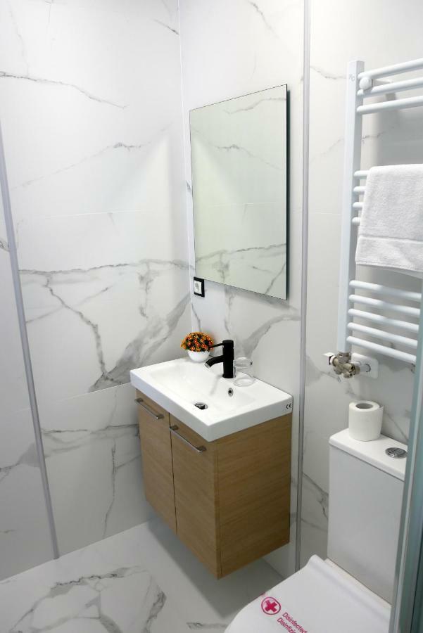 Art Burgos Hotel ภายนอก รูปภาพ